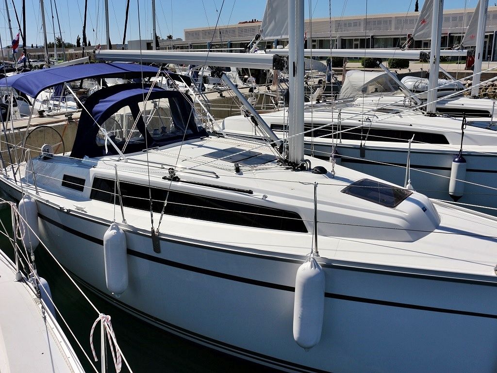 Bavaria Cruiser 34 | Vita