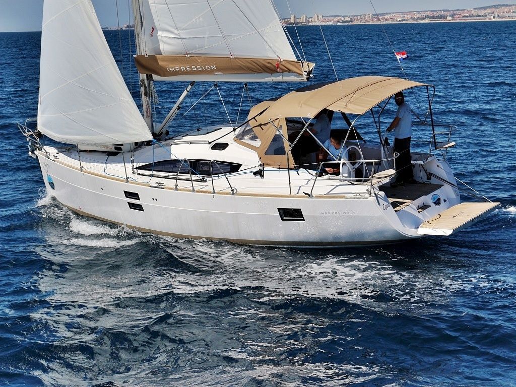 Elan 40 | Lyra