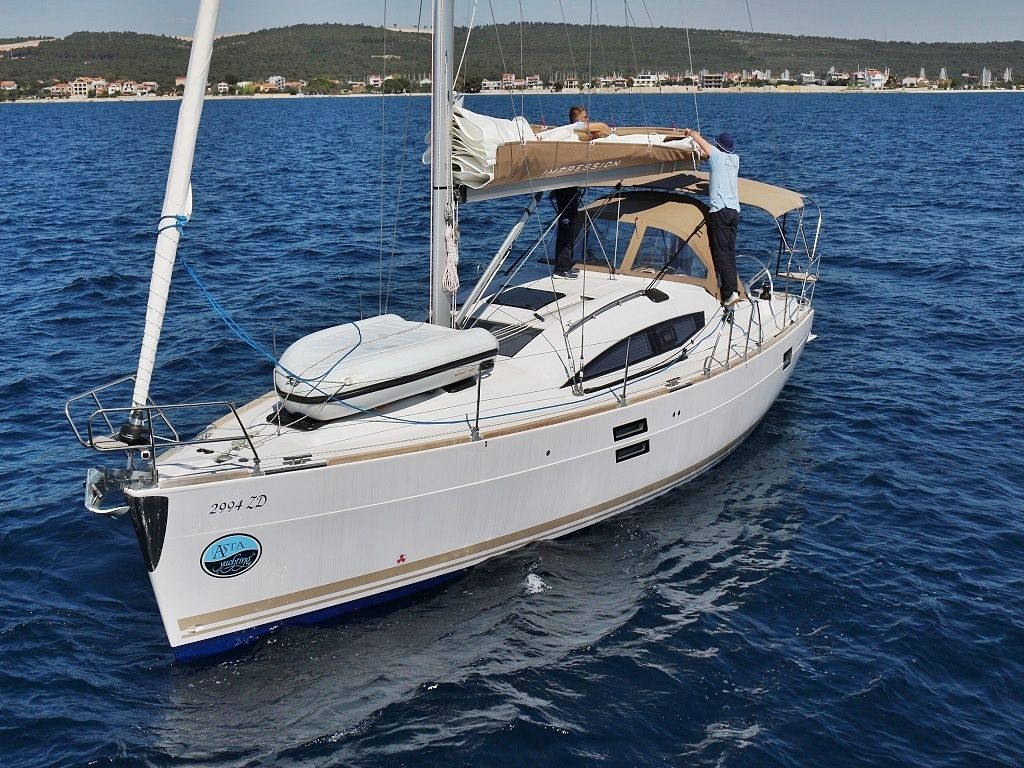 Elan 40 | Lyra