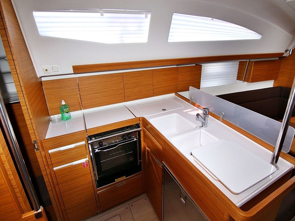 Elan 40 | Lyra