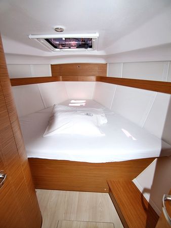 Elan 40 | Lyra