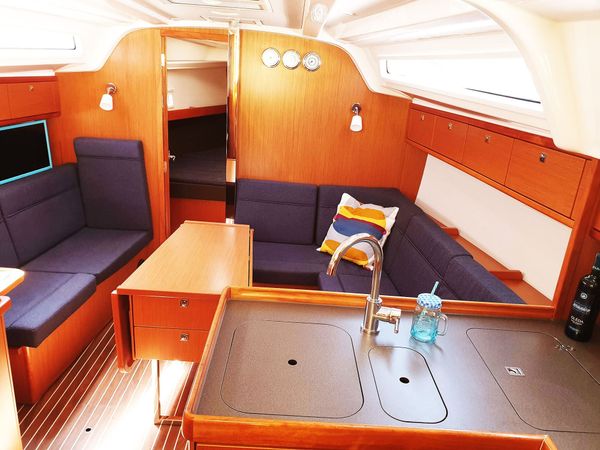 Bavaria Cruiser 37 | Smiley