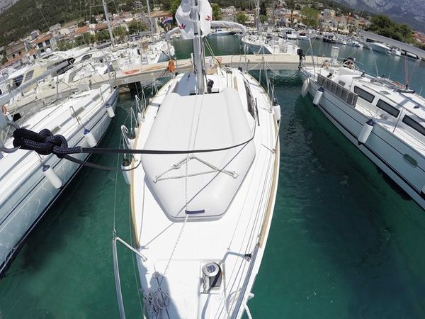 Beneteau Oceanis 31 | Honey