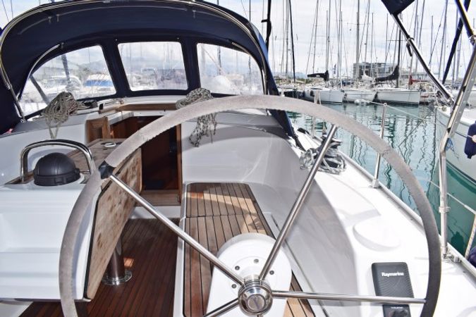 Bavaria Cruiser 37 | Zaklopatica