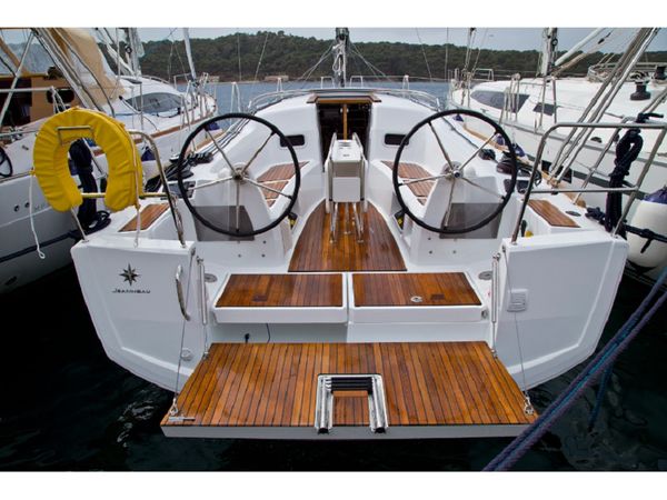 Jeanneau Sun Odyssey 349 | SheShe