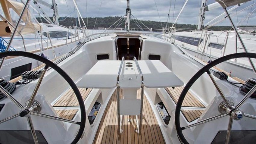 Jeanneau Sun Odyssey 349 | SheShe