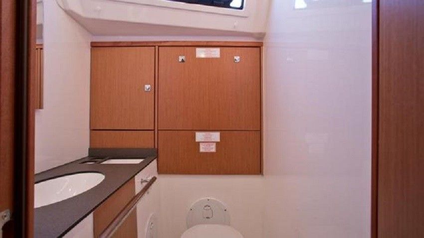 Bavaria Cruiser 46 | Dea