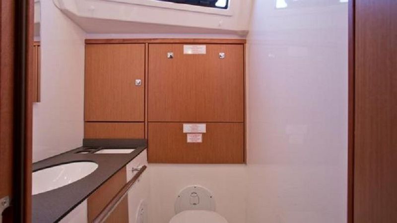 Bavaria Cruiser 46 | Dea