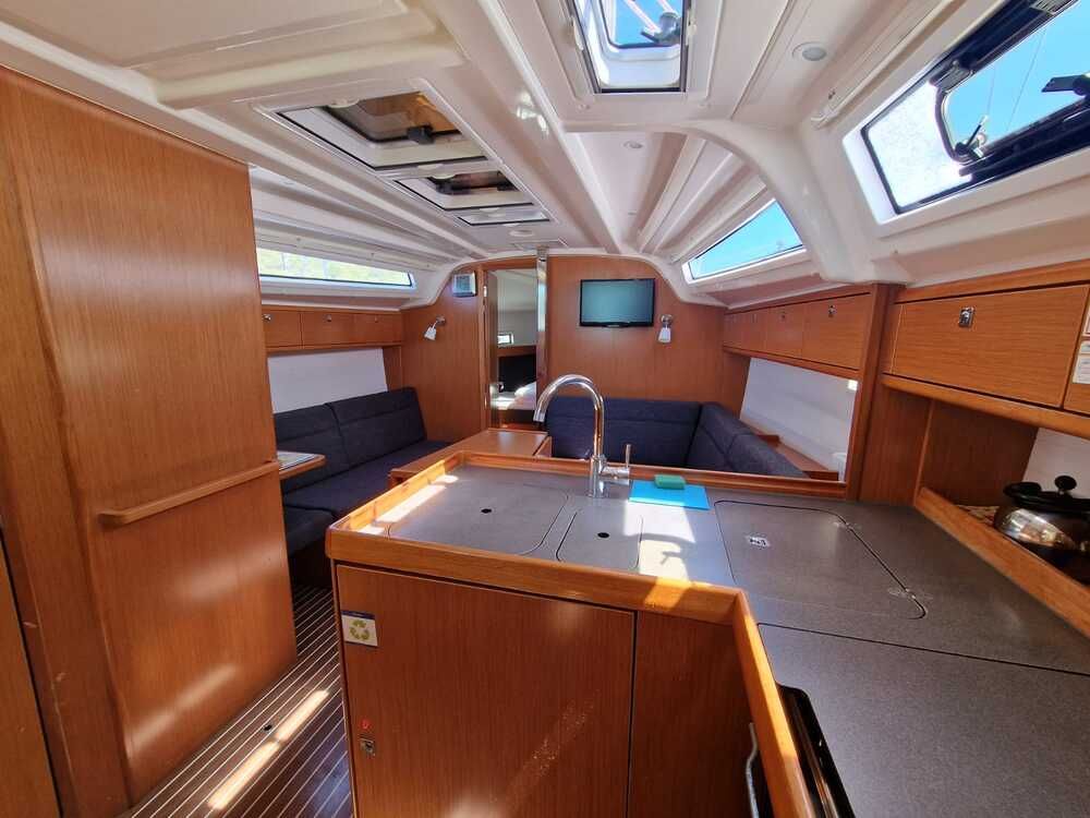Bavaria Cruiser 37 | Polo