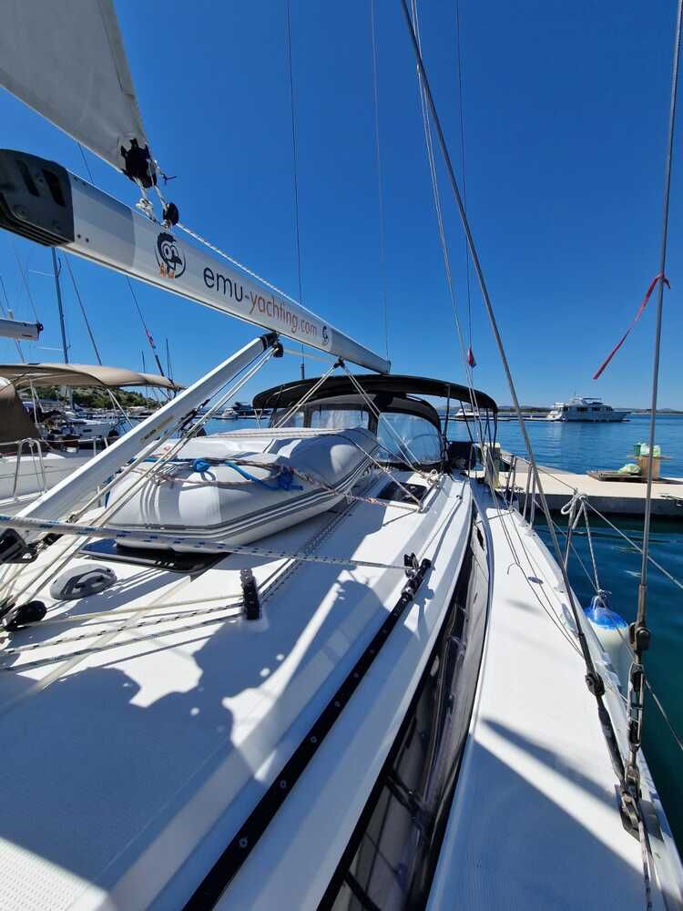 Bavaria Cruiser 37 | Polo