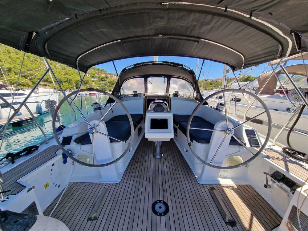 Bavaria Cruiser 37 | Polo