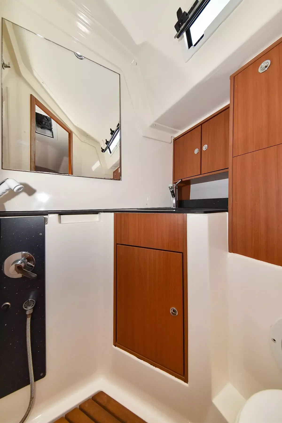 Bavaria Cruiser 45 | Controvento