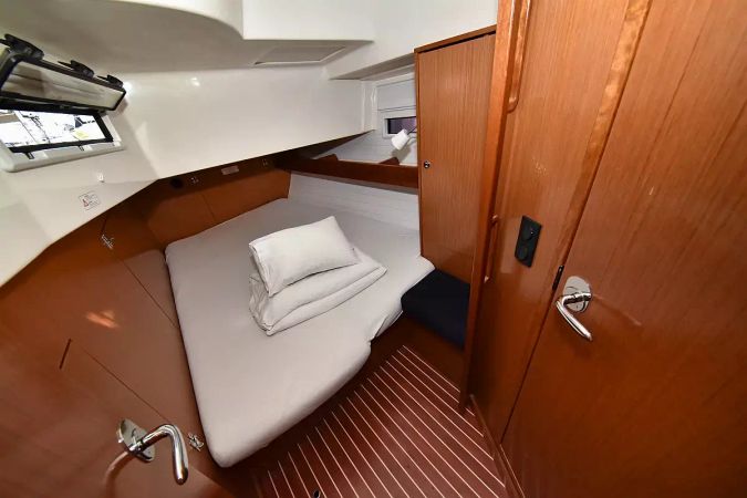 Bavaria Cruiser 45 | Controvento