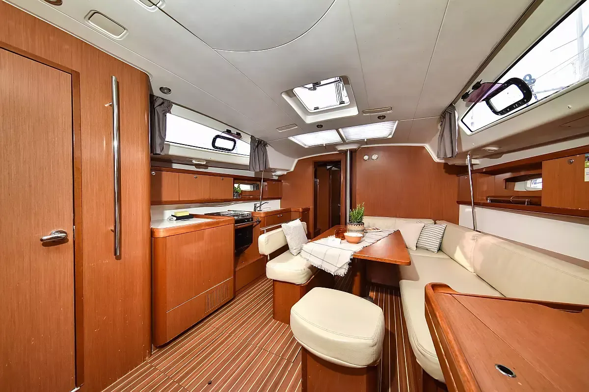 Beneteau Oceanis 43 | Playmaker