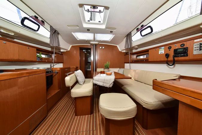 Beneteau Oceanis 43 | Playmaker