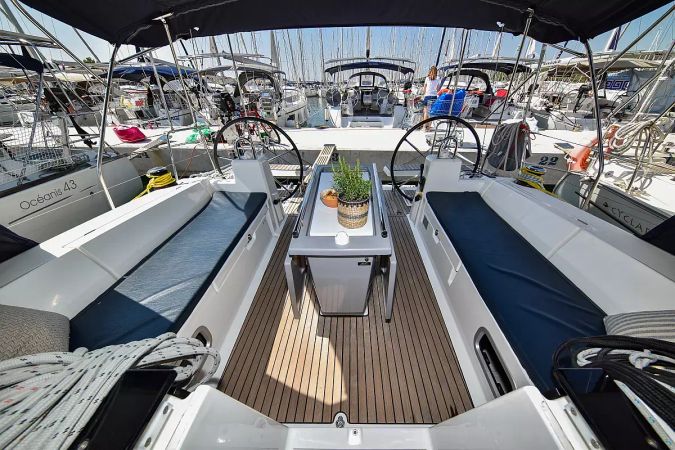 Beneteau Oceanis 41.1 | 4Play