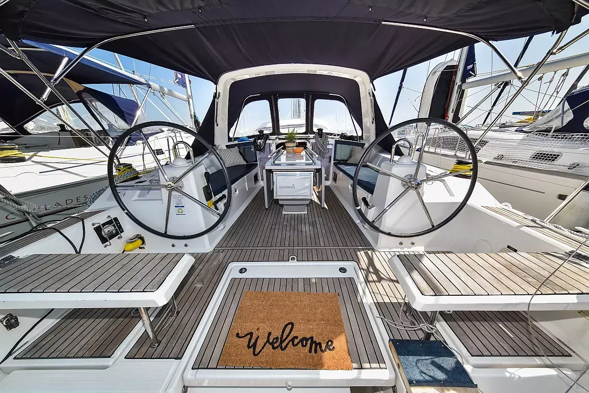 Beneteau Oceanis 41.1 | 4Play