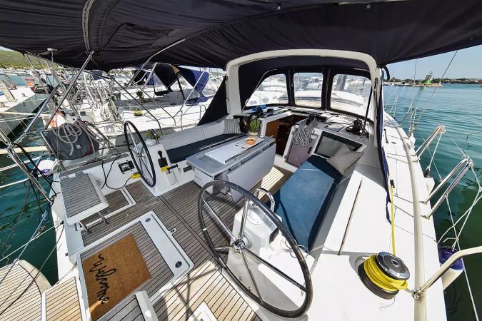 Beneteau Oceanis 41.1 | 4Play
