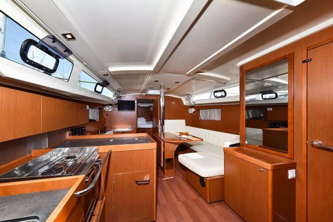 Beneteau Oceanis 41.1 | 4Play