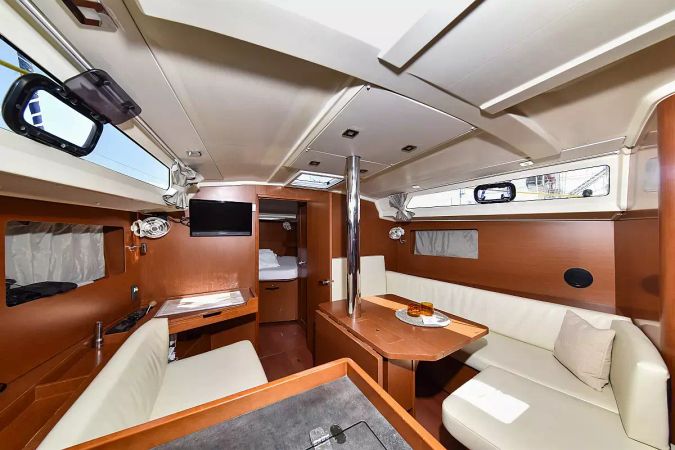 Beneteau Oceanis 41.1 | 4Play