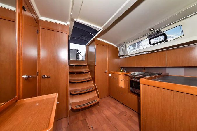 Beneteau Oceanis 41.1 | 4Play