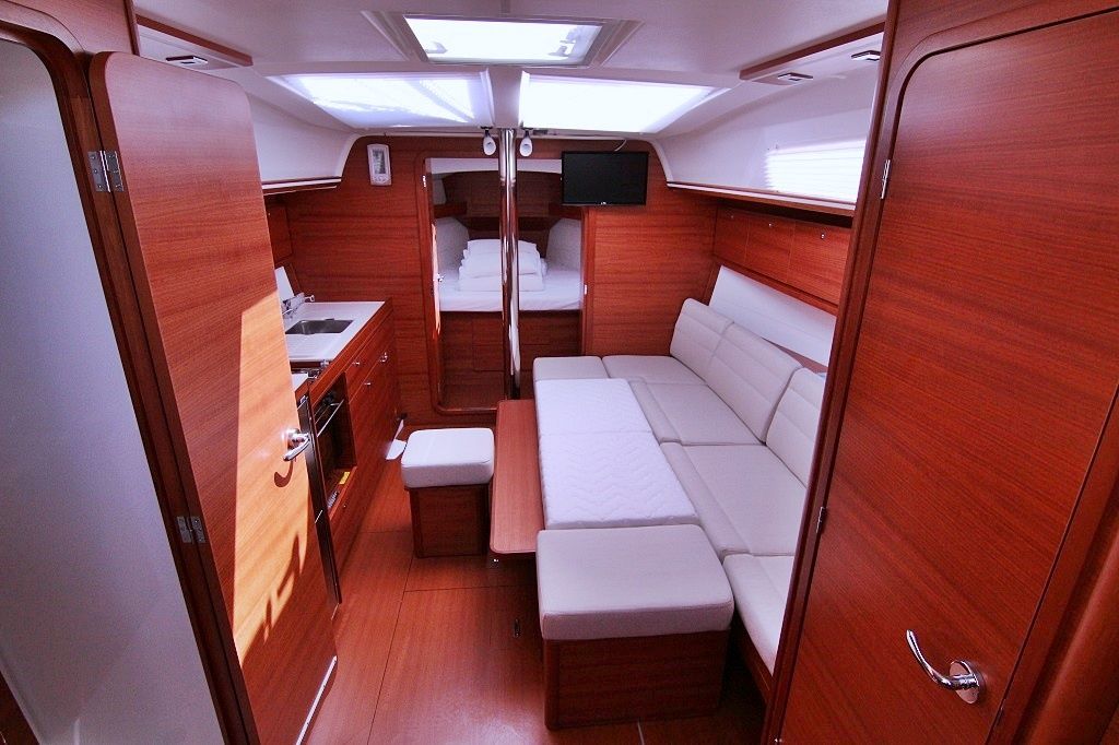 Dufour 382 | Louise