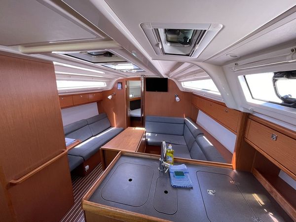 Bavaria Cruiser 37 | Andrea