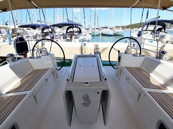 Beneteau Oceanis 45 | Golden Dreams
