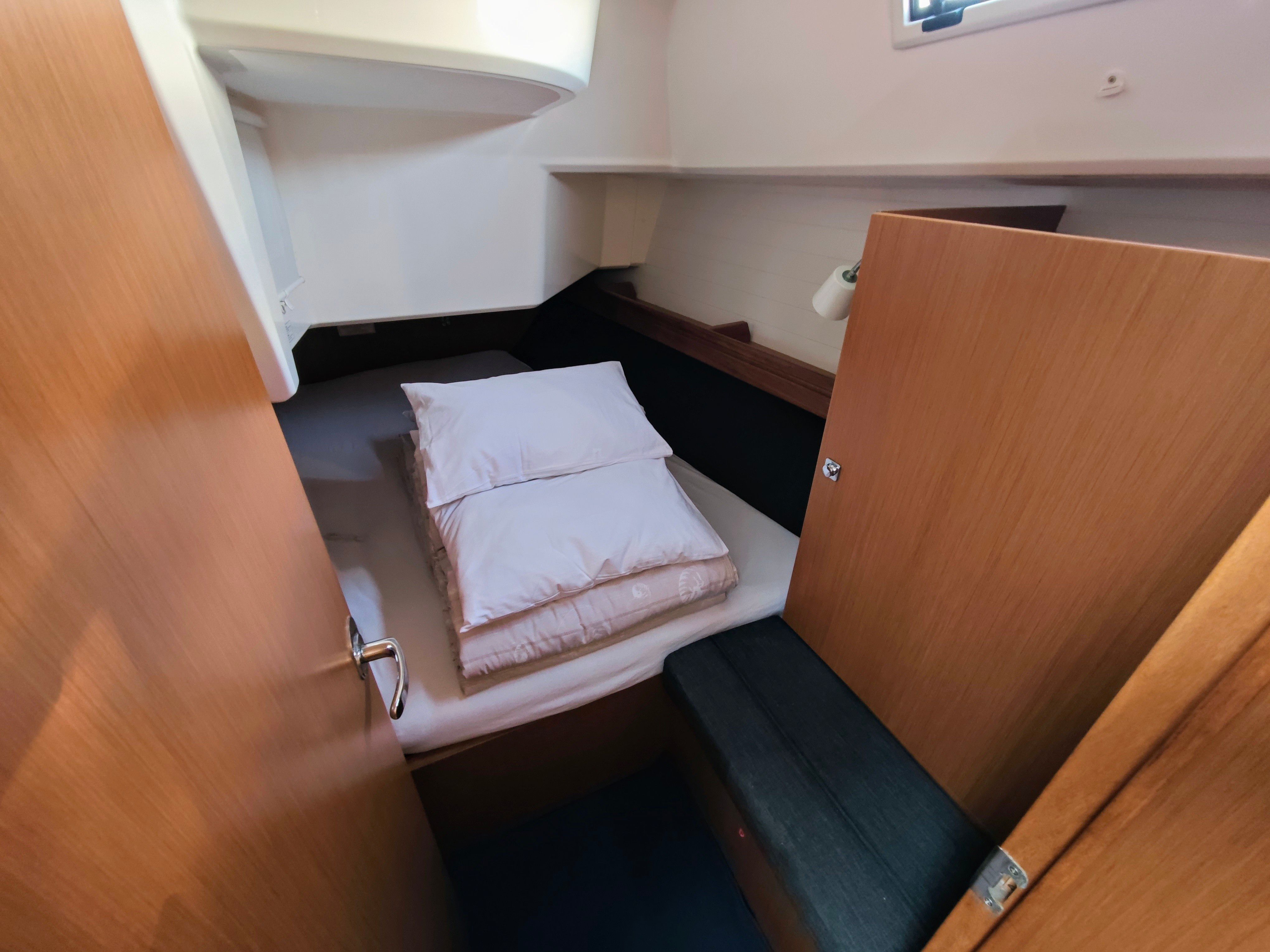 Bavaria Cruiser 37 | Atena