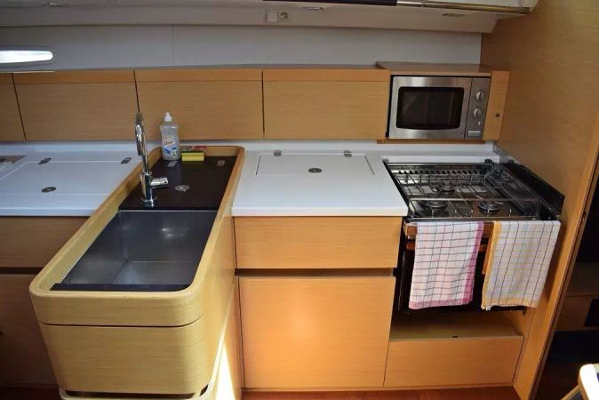 Beneteau First 45 | Hera 2
