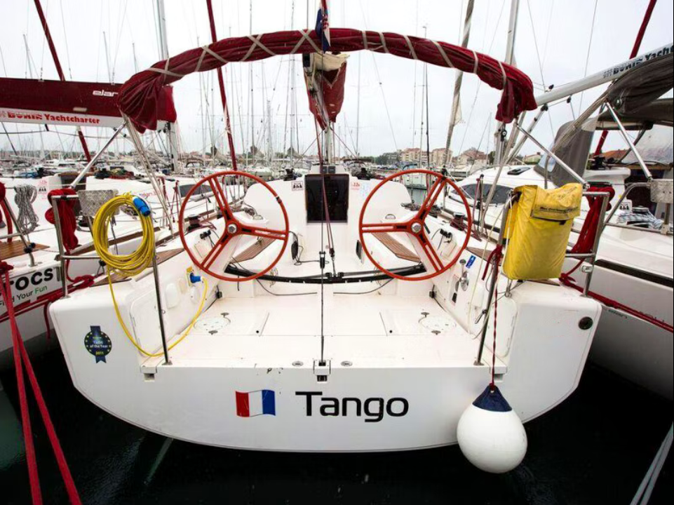 Elan 350 | Tango