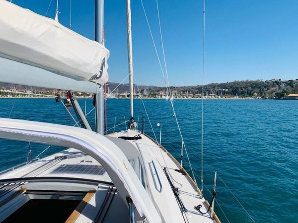 Beneteau Oceanis 38 | Omega