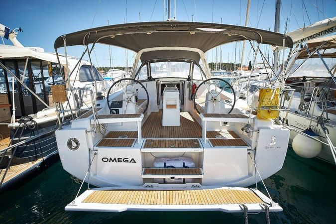 Beneteau Oceanis 38 | Omega