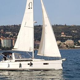 Beneteau Oceanis 38 | Omega