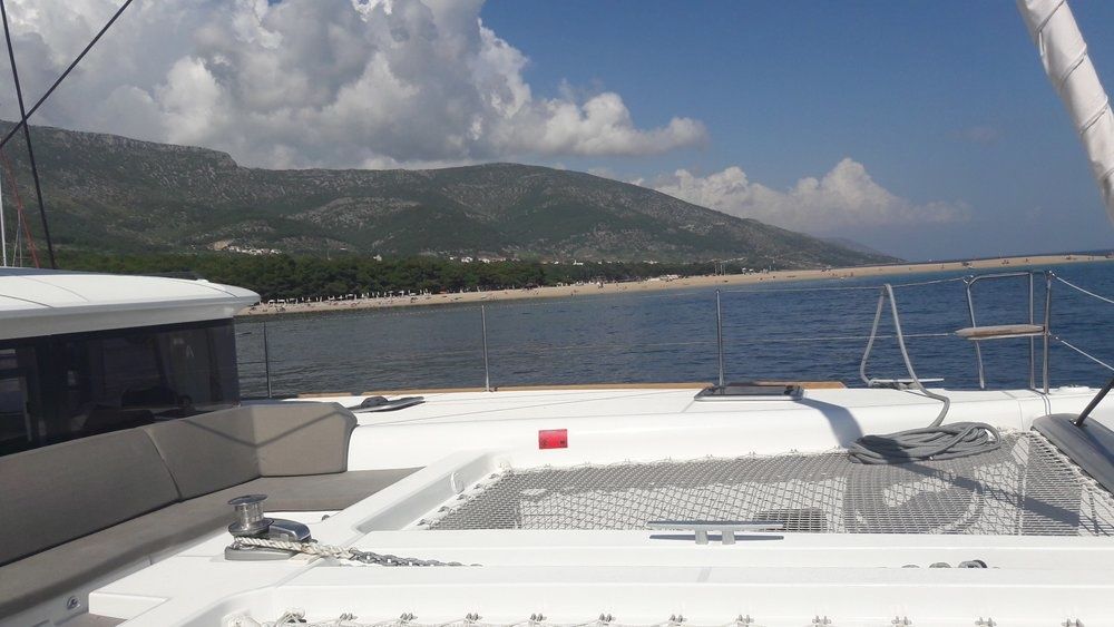 Lagoon 450 F | Red Twin