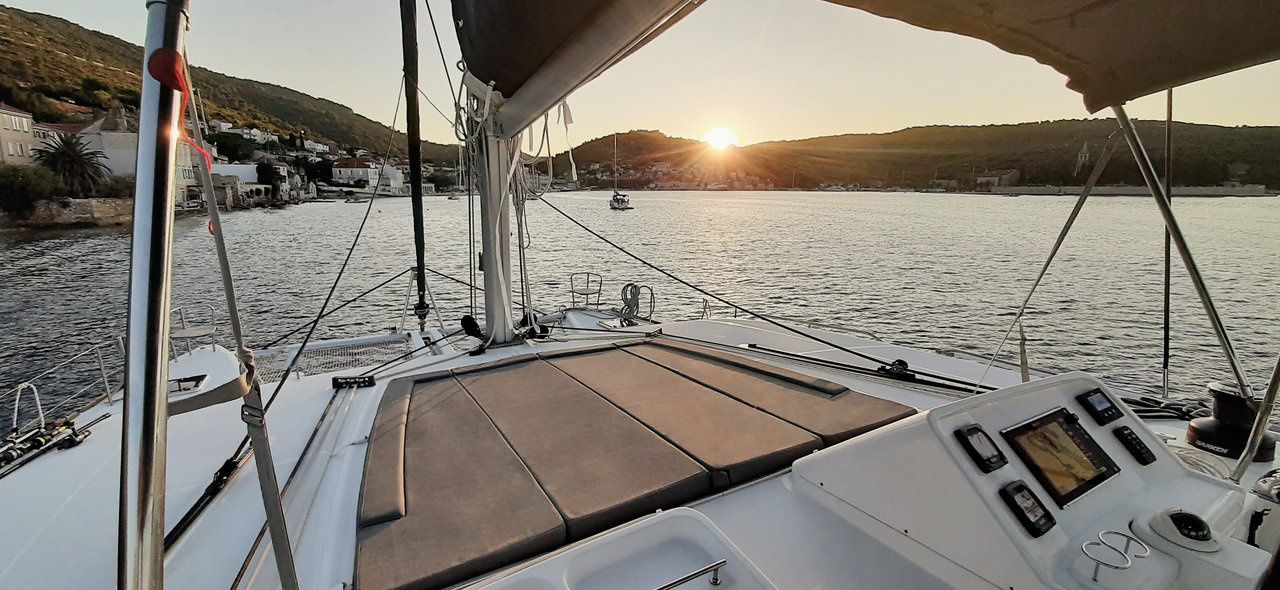 Lagoon 450 F | Red Twin