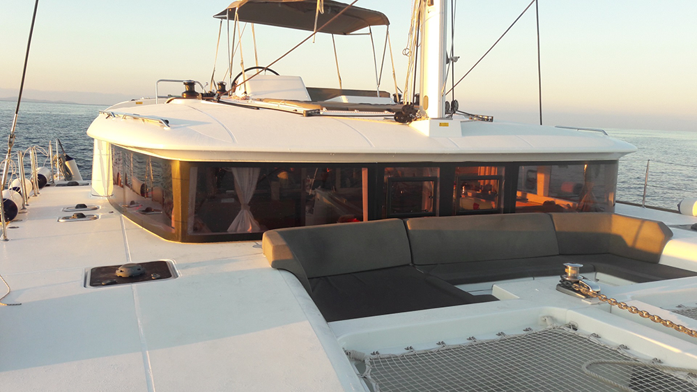 Lagoon 450 F | Red Twin