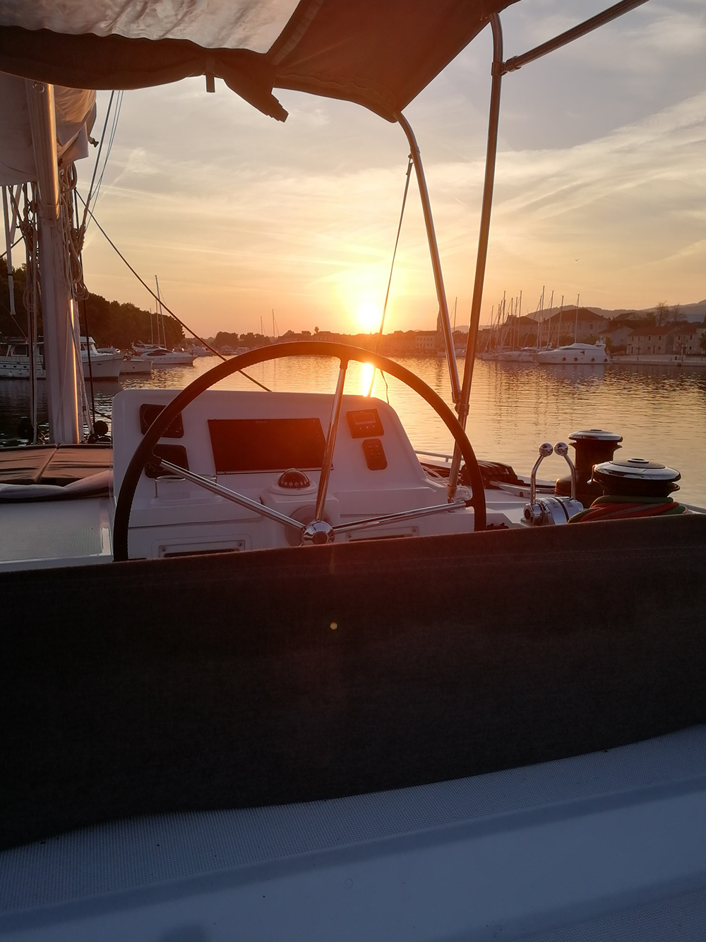 Lagoon 450 F | Red Twin