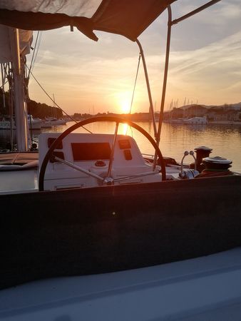 Lagoon 450 F | Red Twin
