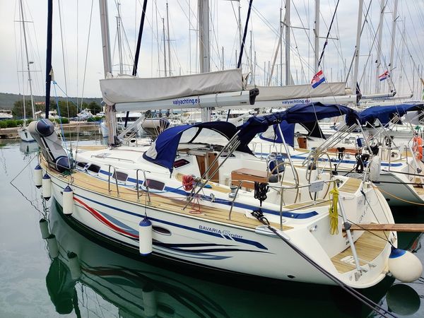 Bavaria 47 Cruiser | Gin and Tonic