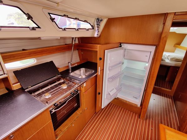 Bavaria 47 Cruiser | Gin and Tonic