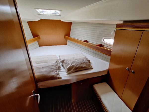 Bavaria 47 Cruiser | Gin and Tonic