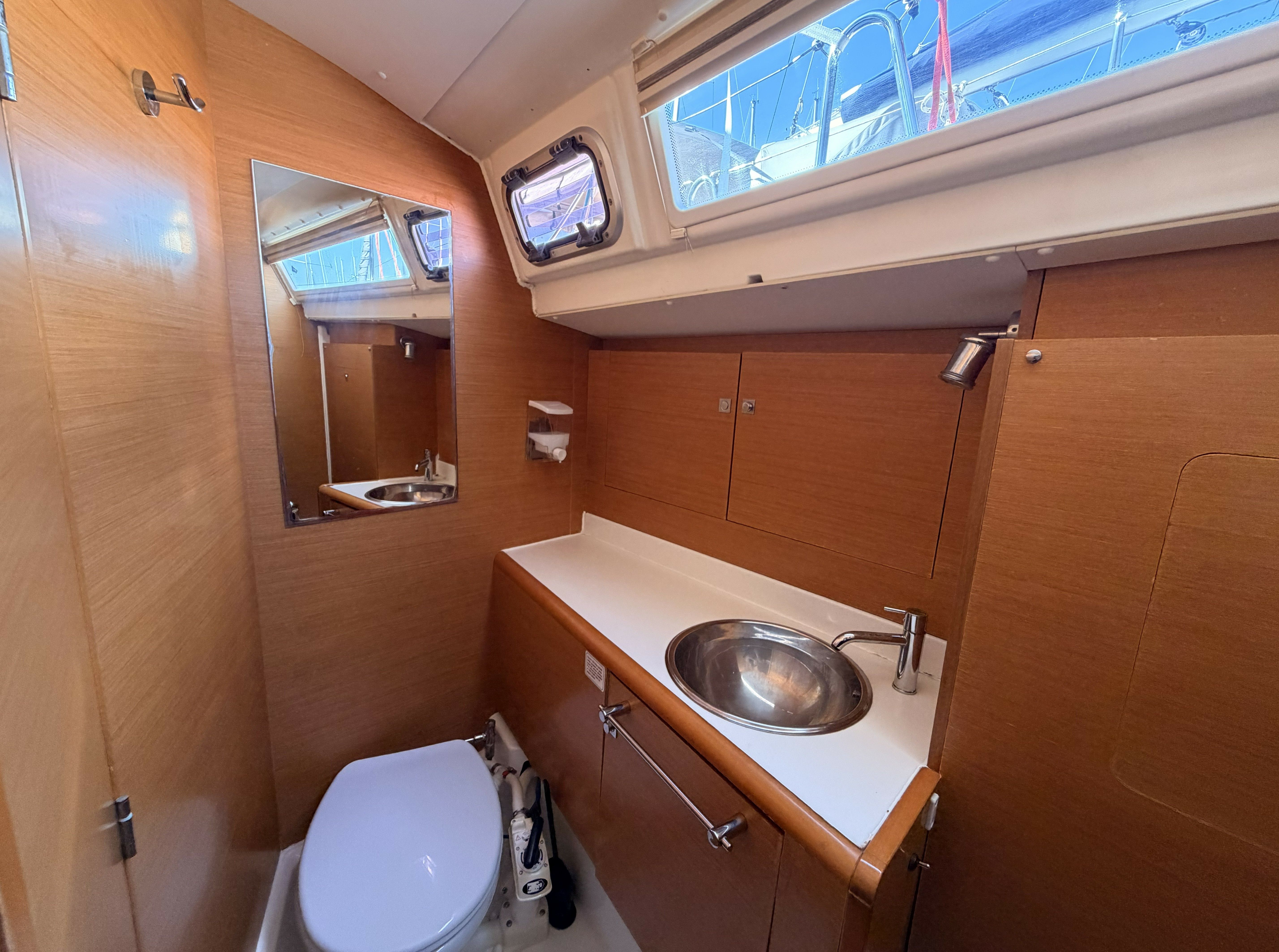 Jeanneau Sun Odyssey 439 | Toya