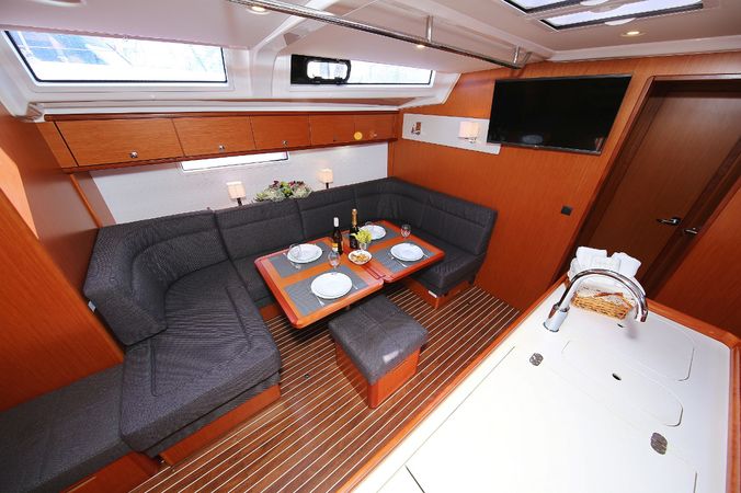 Bavaria Cruiser 56 | El Karinjo