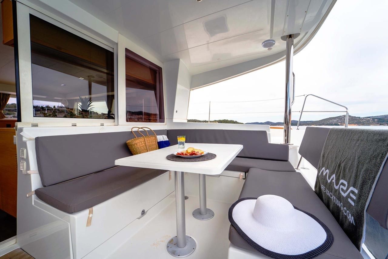 Lagoon 400 S2 | Secret of life