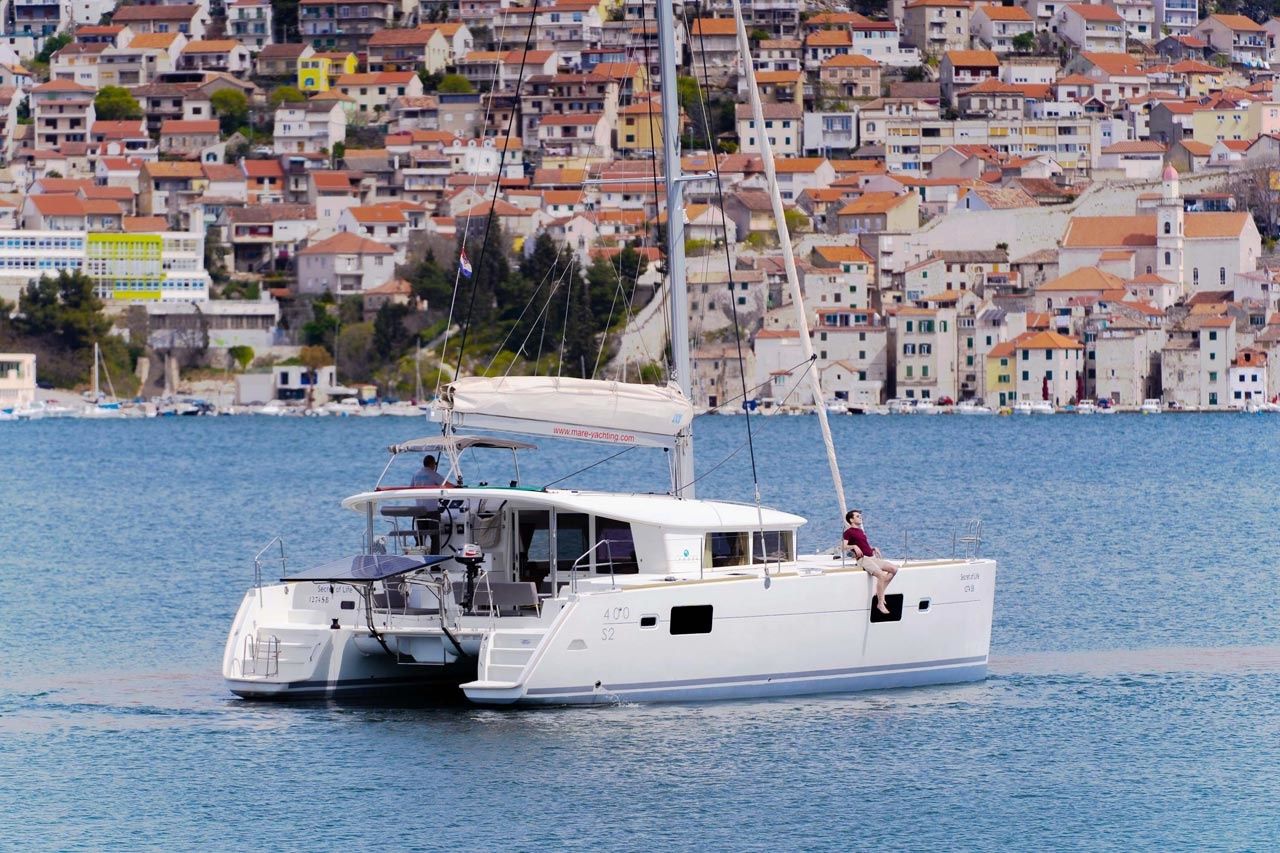Lagoon 400 S2 | Secret of life