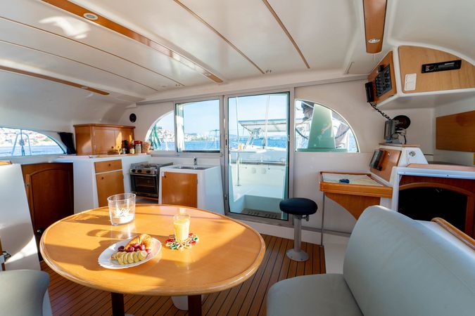 Lagoon 380 | Twin Star