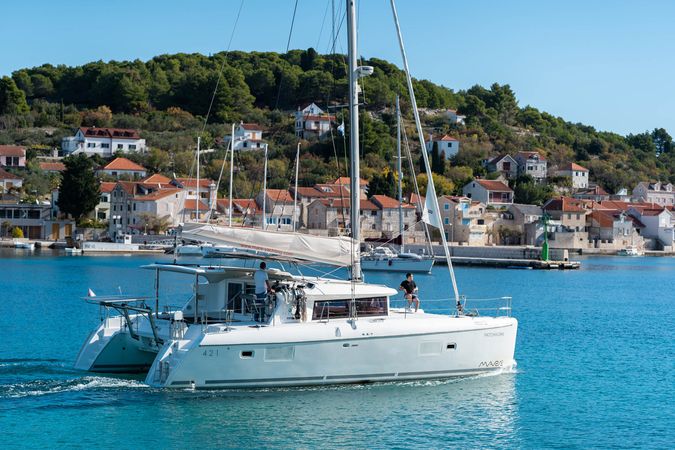 Lagoon 421 | Patch Work