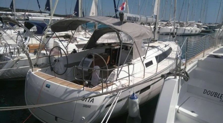 Bavaria Cruiser 37 | Gita