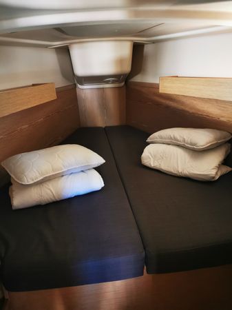 Dehler 38 | Redshift